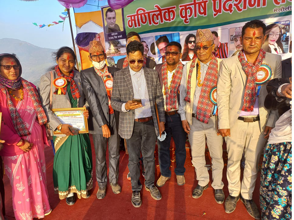 बैतडीको मेलौलीमा कृषि प्रर्दशनी तथा सांस्कृतिक महोत्सव शुरु